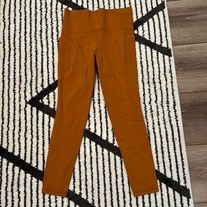 Athleta Salutation Stash Pocket Leggings